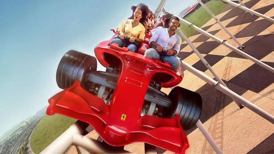 Тематические парки острова Яс &#8211; Ferrari World Abu Dhabi, Yas Waterworld, Warner Bros. World™. - Image 1